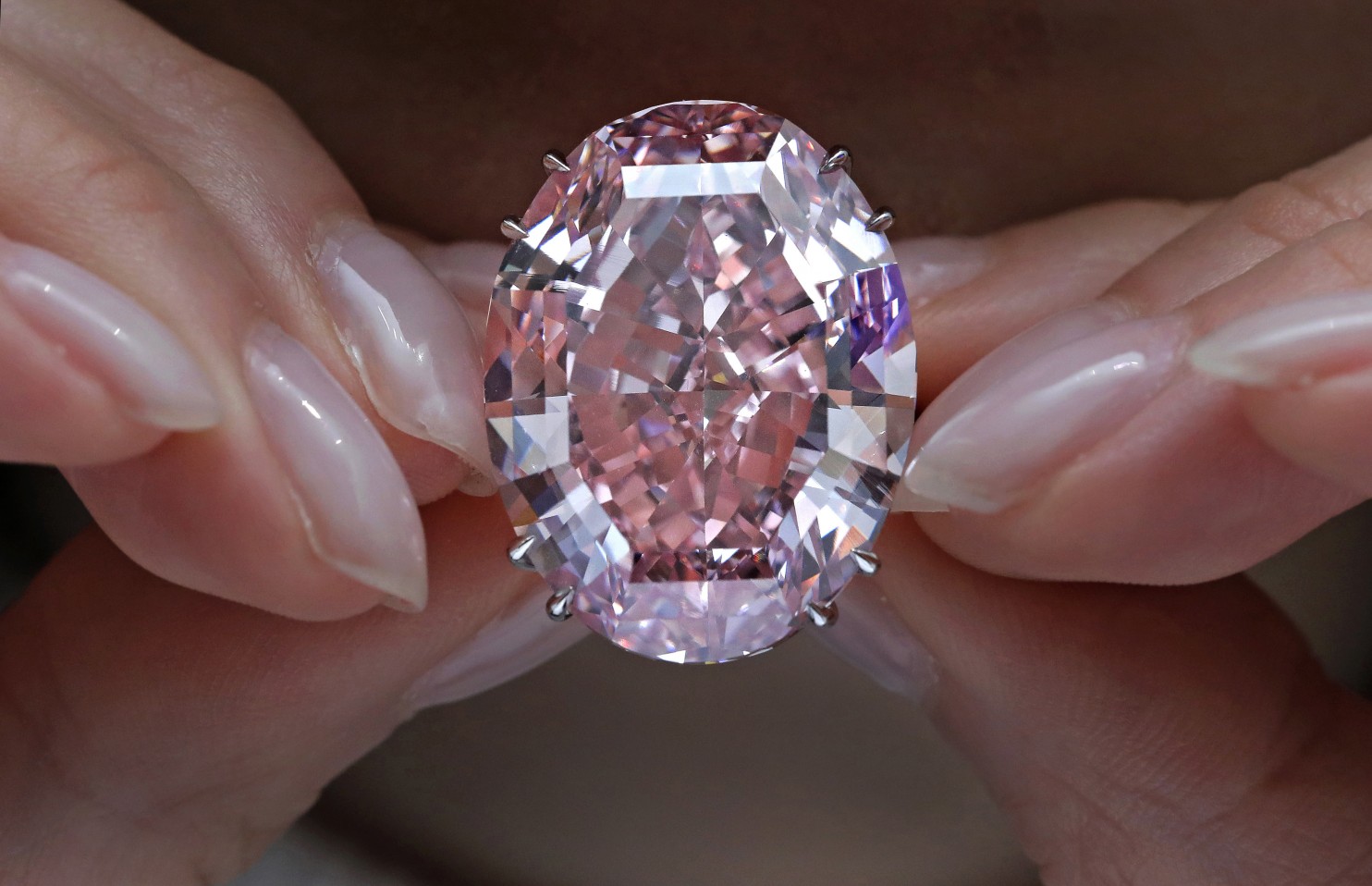 Pink diamond fetches record $71.2M in Hong Kong auction